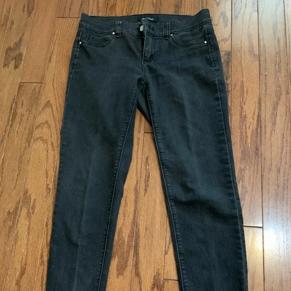 White House Black Market Skinny Jeans - Picture 2 of 6